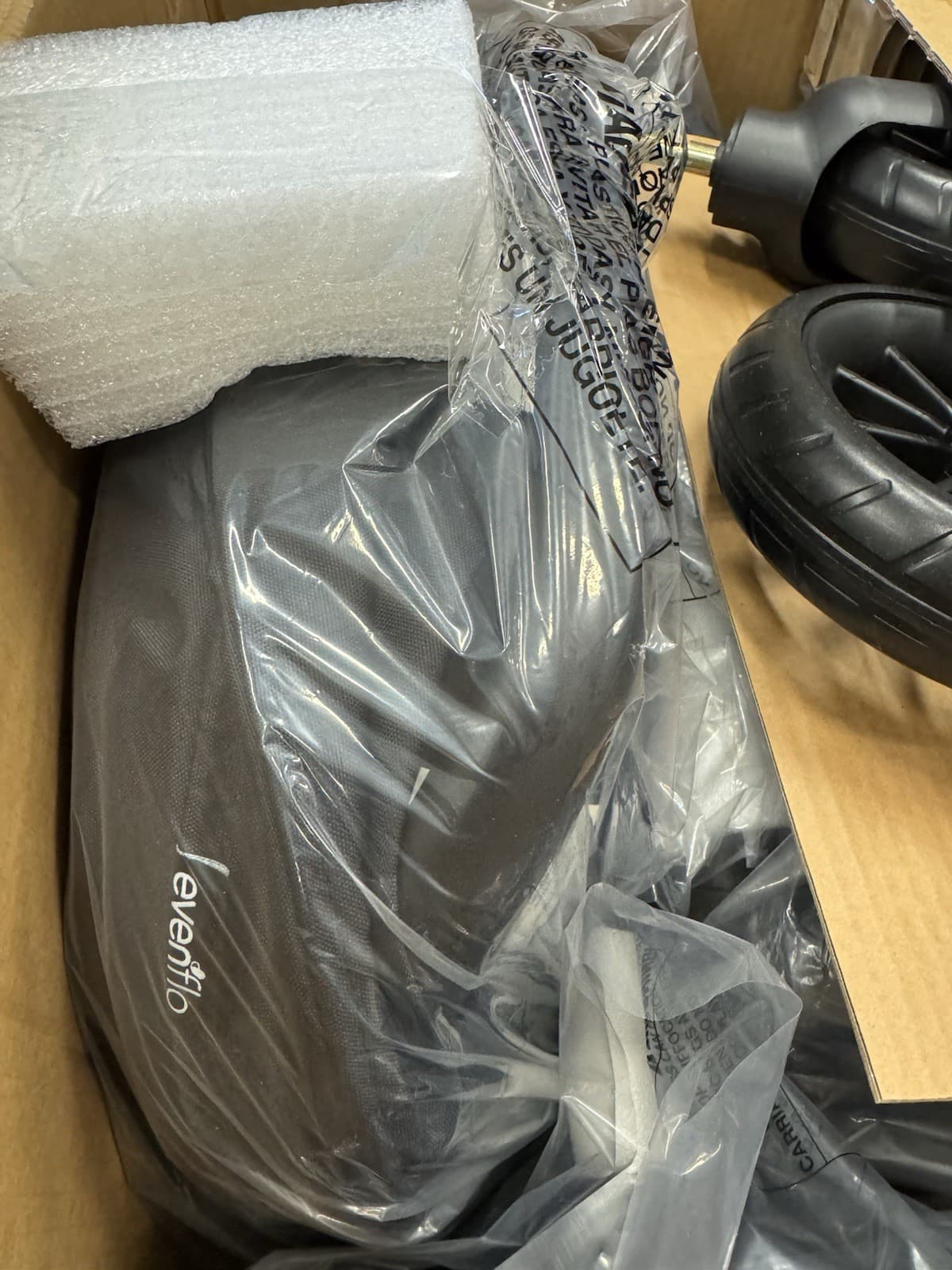 Evenflo Pivot Modular Travel System w LiteMax Seat w Anti-Reboud GRAY 3