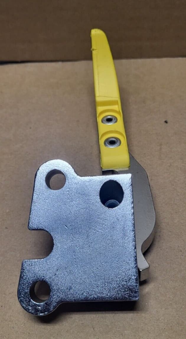 Stryker 1015 Stretcher Siderail Yellow Handle Left Latch Assembly 0785011021 4