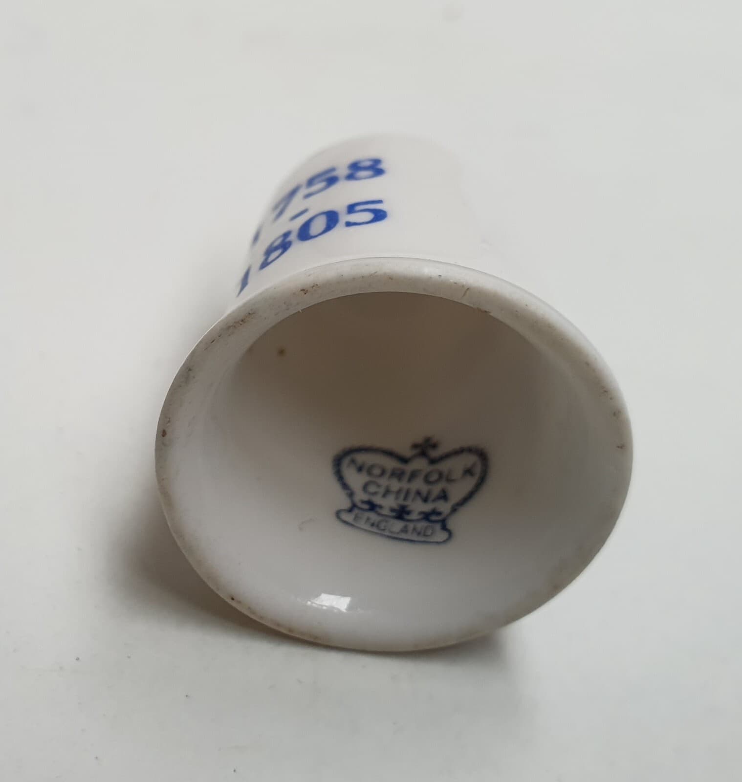 Norfolk China Lord Nelson 1758-1805 Commemorative Thimble 2.5cm Made in England 3