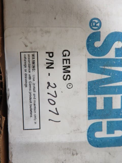 Gems 27071 Shuttle Type Flow Switch 1.25" NPT 50-240VAC 20VA ! NEW ! 4