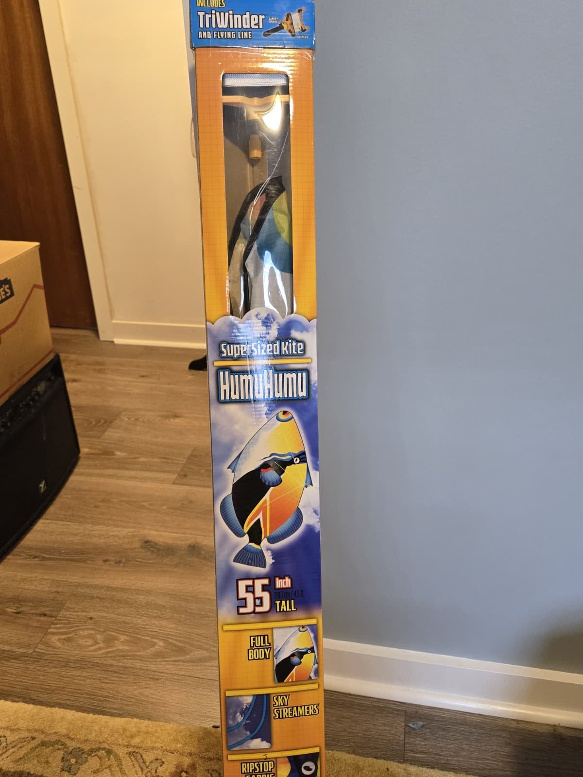 HUMUHUMU Fish Giant 55" Kite with Triwinder NEW NIB