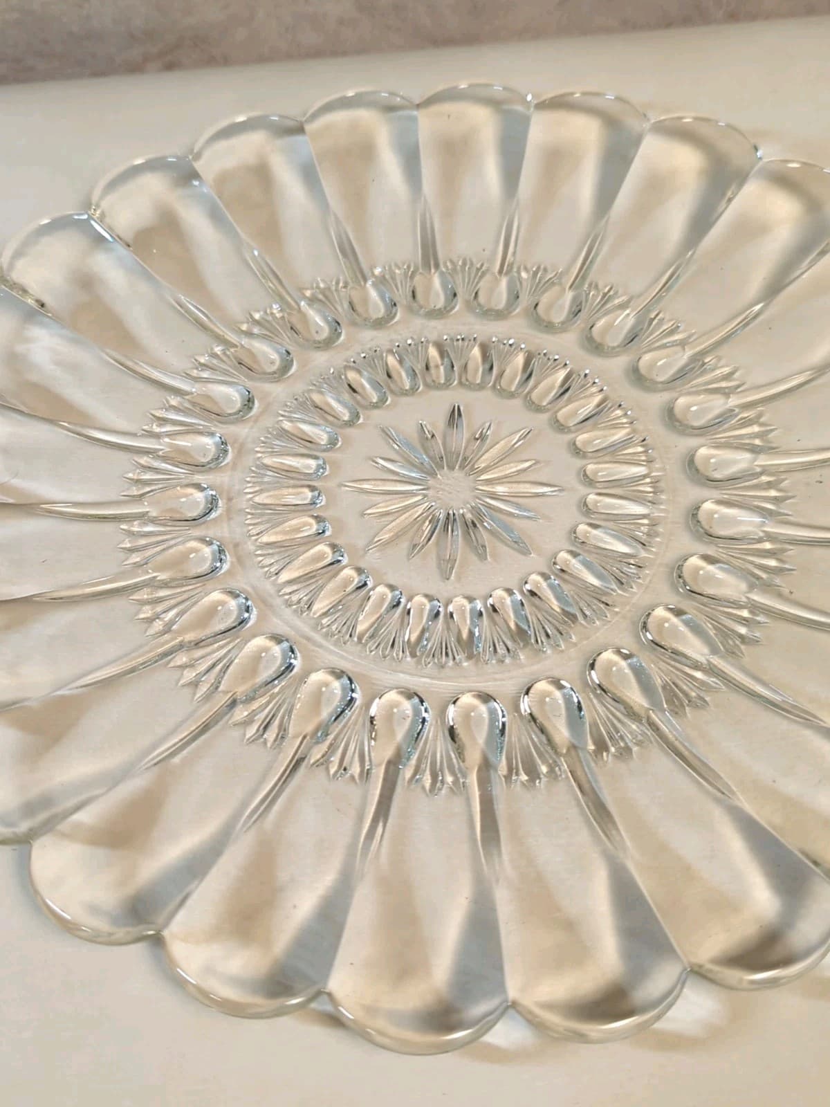 Vtg Mid Century Round Platter Cake Plate Starburst Scalloped Teardrop 11.5"