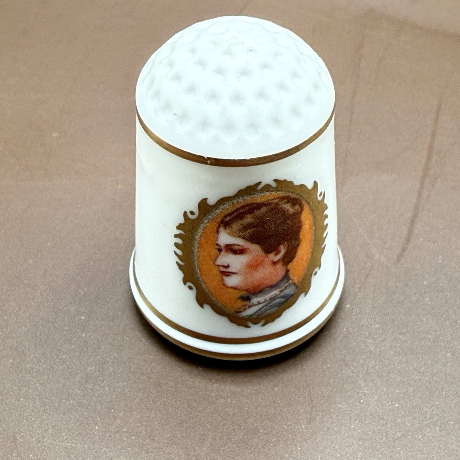 (7) Franklin Porcelain Presidential First Ladies Thimbles - After 1877 5
