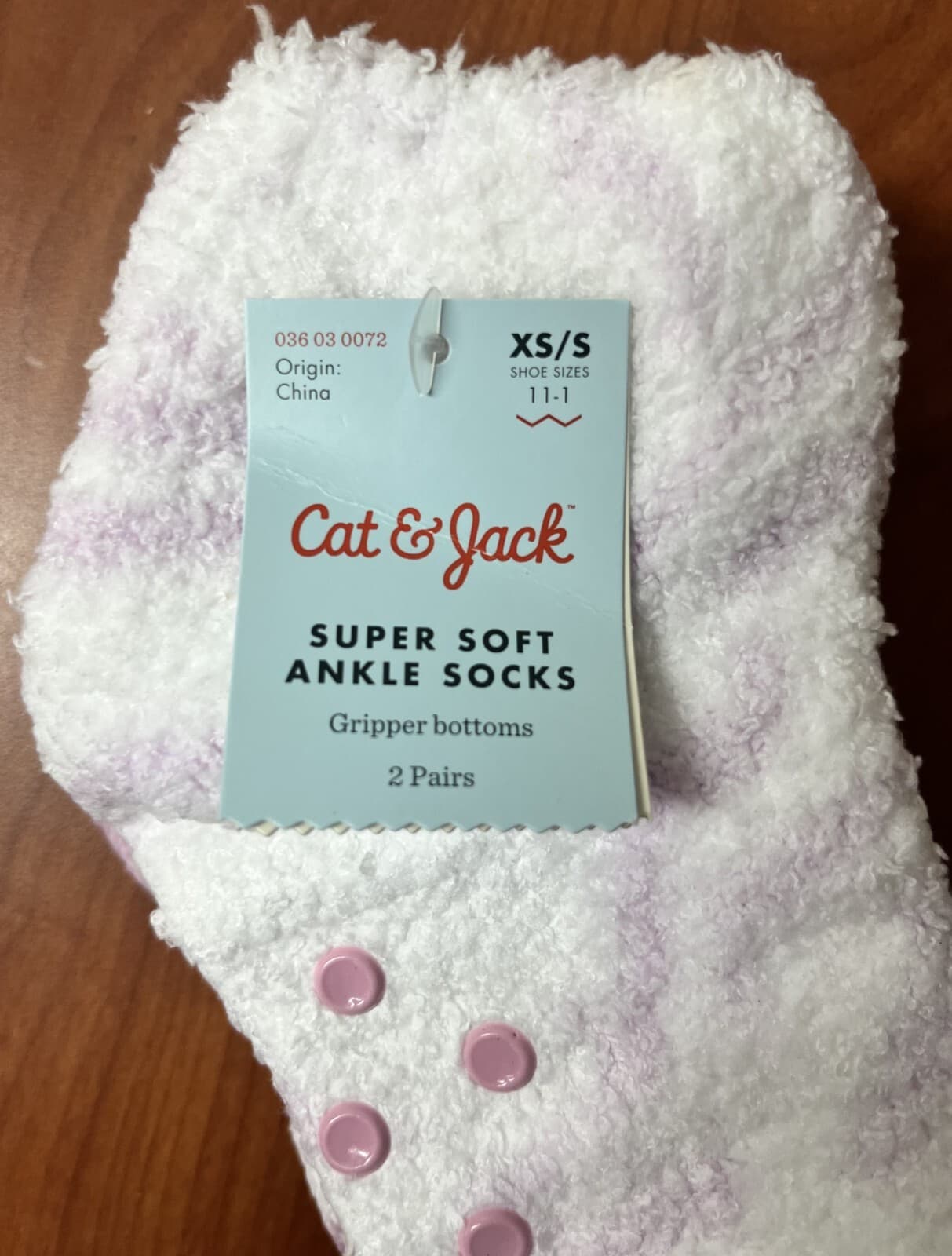 Cat & Jack Super Soft Ankle Socks Gripper Bottoms 2 Pair Purple White XS/S New 4