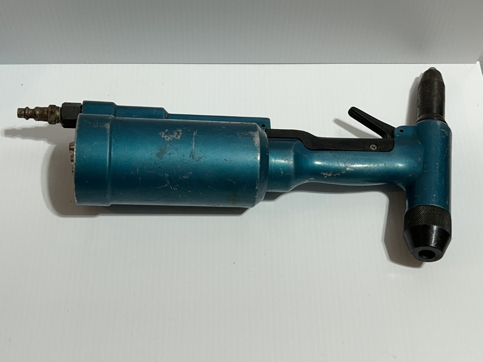 Used Air Rivet Gun Pneumatic Tool Riveter Heavy Duty Industrial