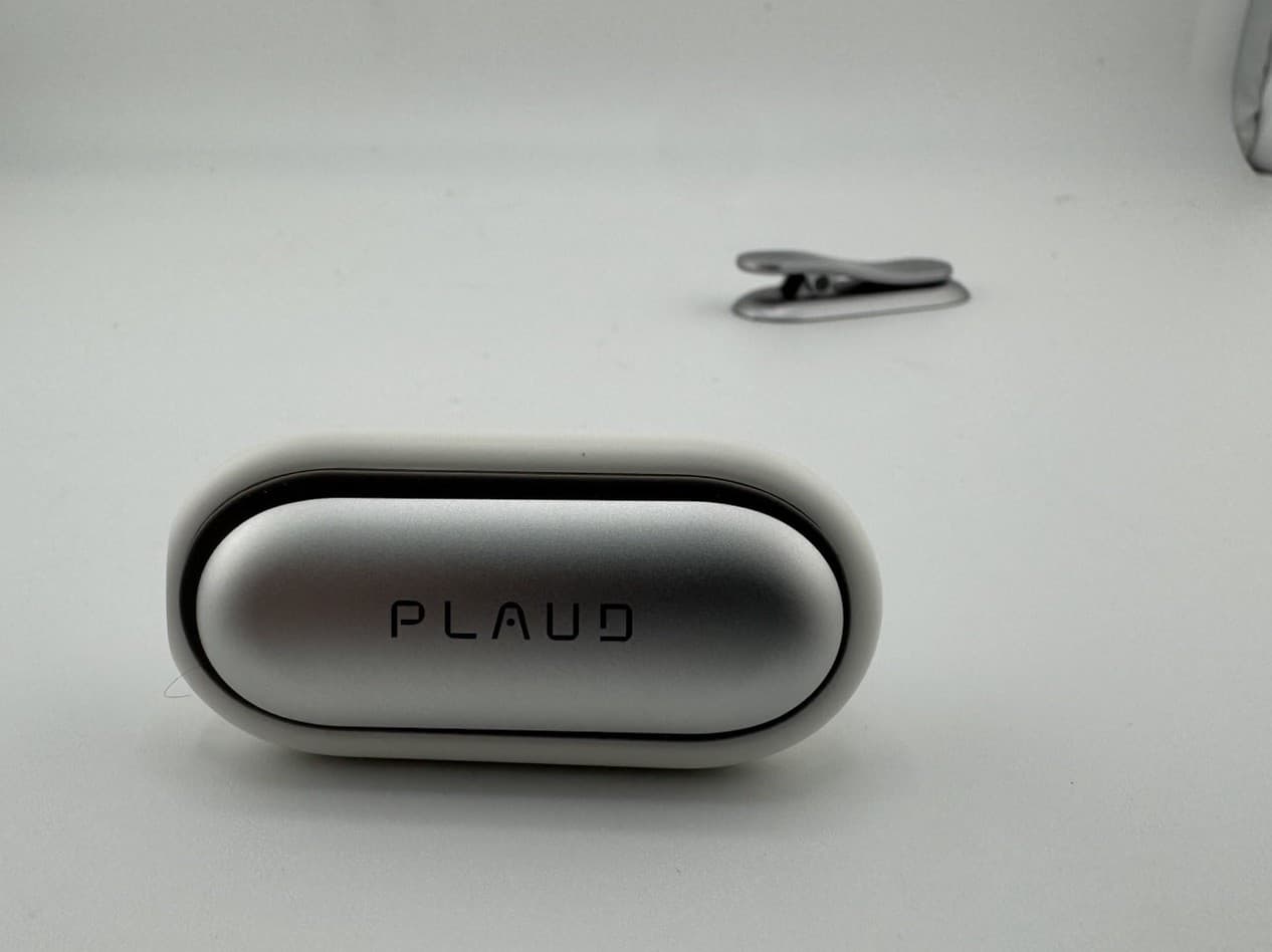 PLAUD - NotePin Memory Capsule Smart AI Voice/Audio Recorder - V2 - Lunar Silver 3