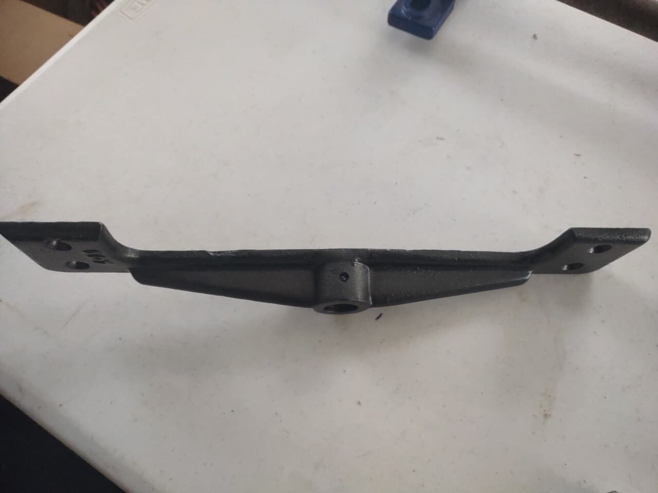 Clipper 2B Seed & Grain Cleaner Bottom Fan Blade Mounting Casting Bridge Tree 2