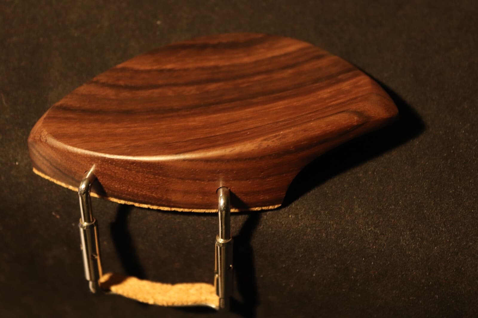 1 piece Violin ROSE wood TEKA Style Chin Rest 4/4 with Standard Bracket.