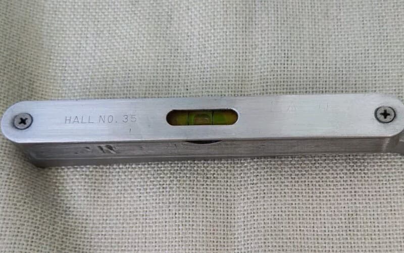 HALL NO. 35 BUBBLE LEVEL 4