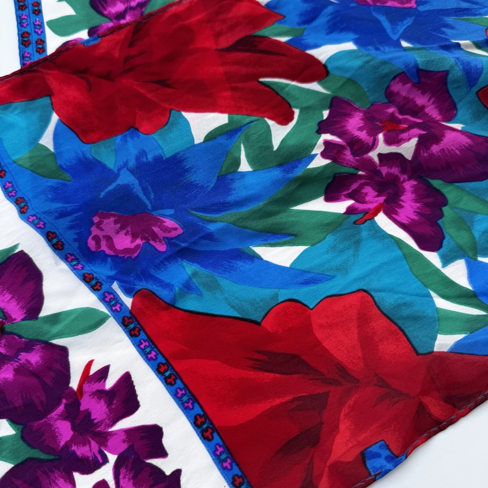 Vintage Unisex Liz Claiborne Rectangular Scarf Neck Floral Red Blue 52” X 10” 5