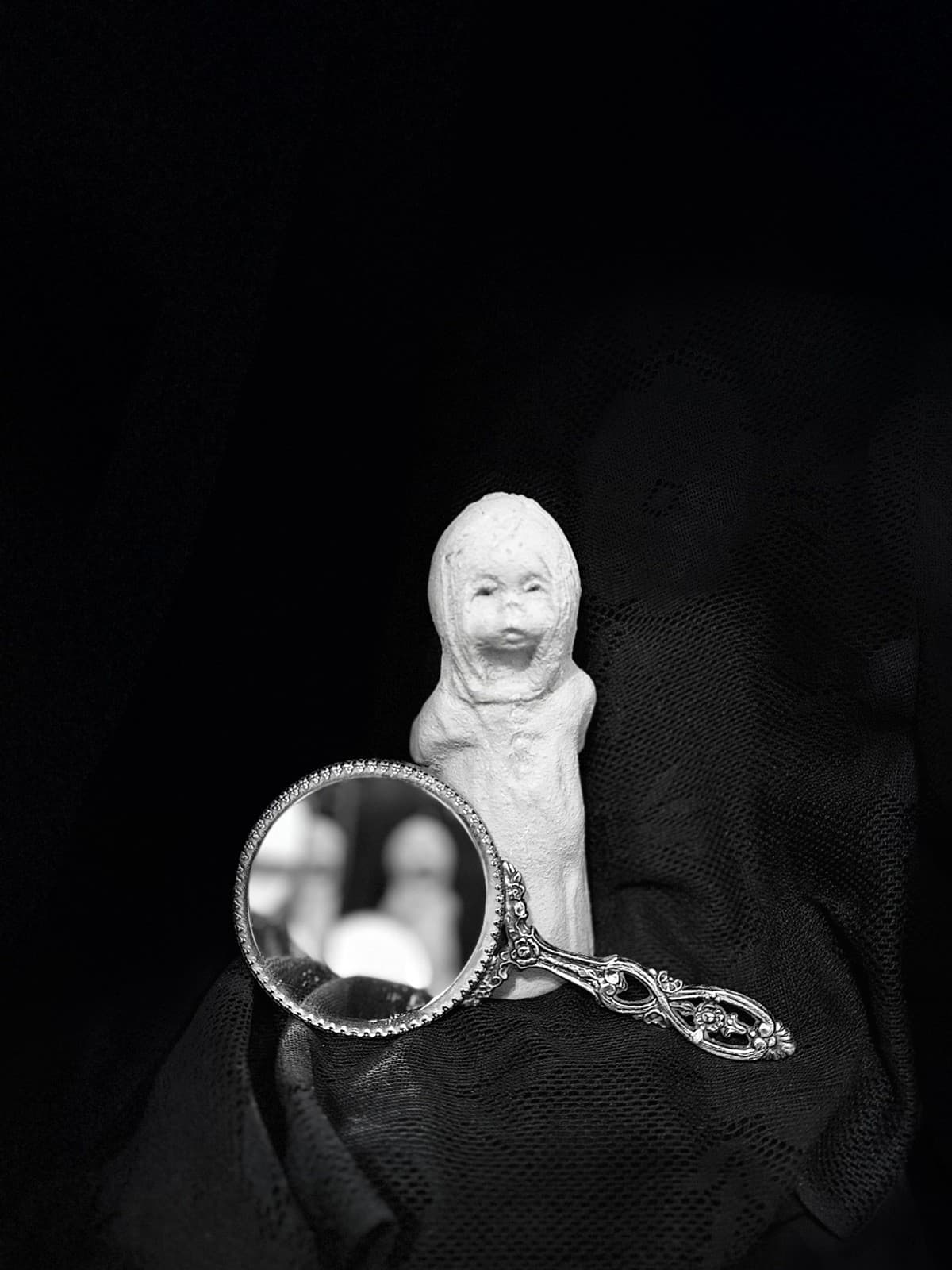 Haunted Spirit Victoria Mirror Scrying Child Guide Reflection Manifestation Emp 4