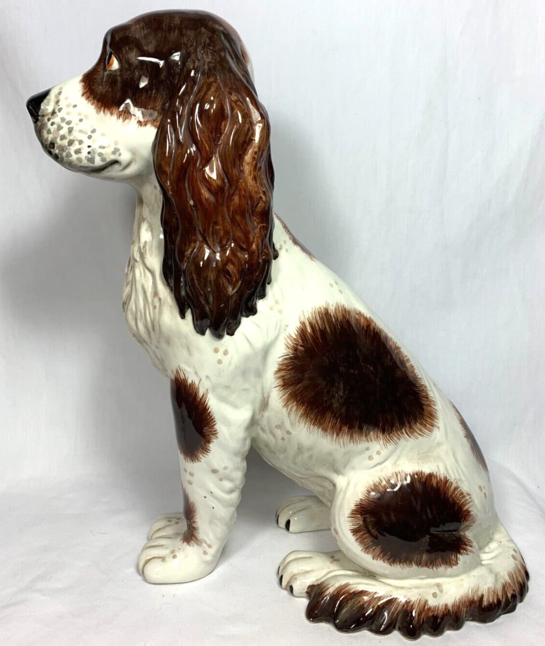 Large English Springer Spaniel Dog Figurine Sitting Patiently 17" 3
