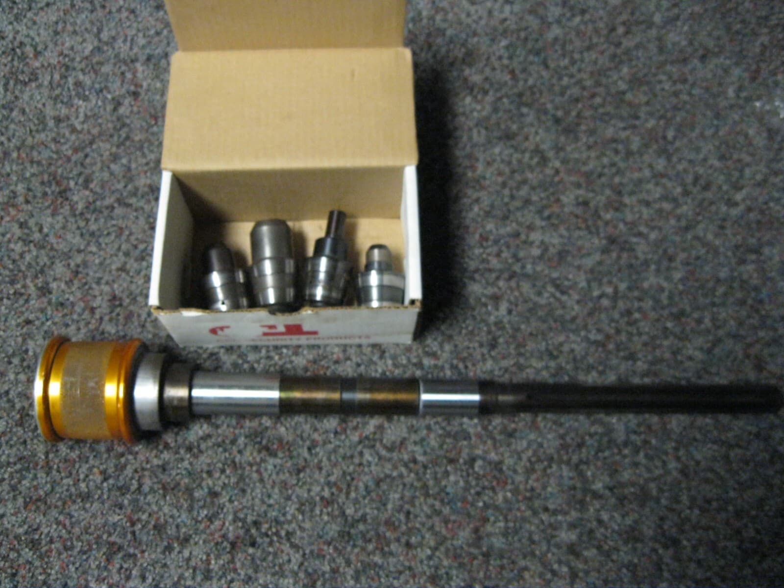 Diamond Tool In Motion Quick Change Chuck with Bridgeport shaft & 4 tool holders