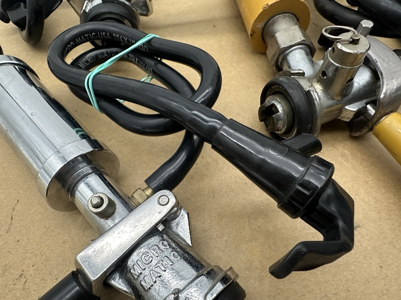 Lot 3 Pcs Bronco Beer Tap Hand Pump Keg Party  Grundy Micro Matic Untested 4