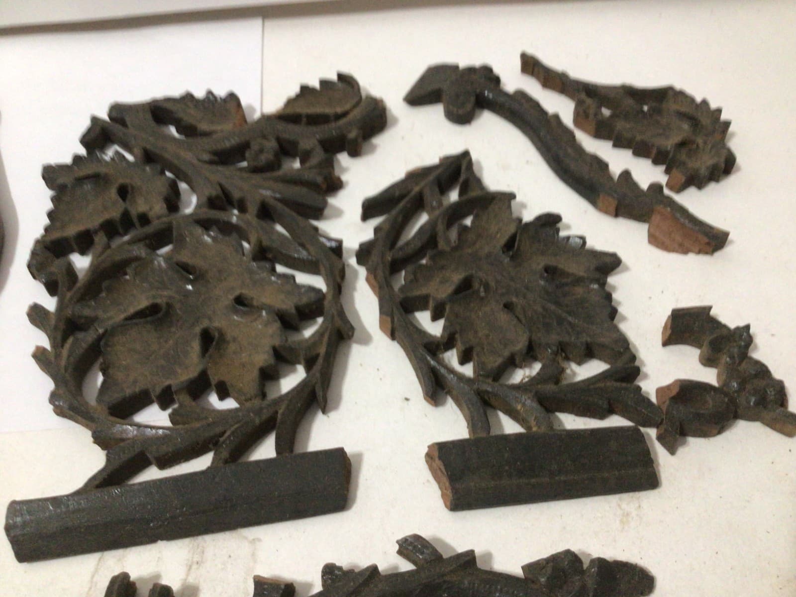 Vintage Ornate  Carved Wood Design Pieces Applique from Old Furniture 2