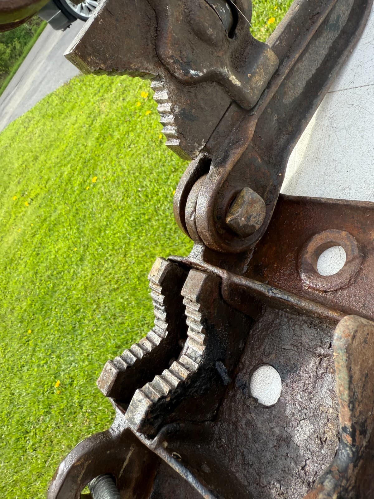 Vintage #1 Bench Pipe Vise Yoke Heavy Duty 4