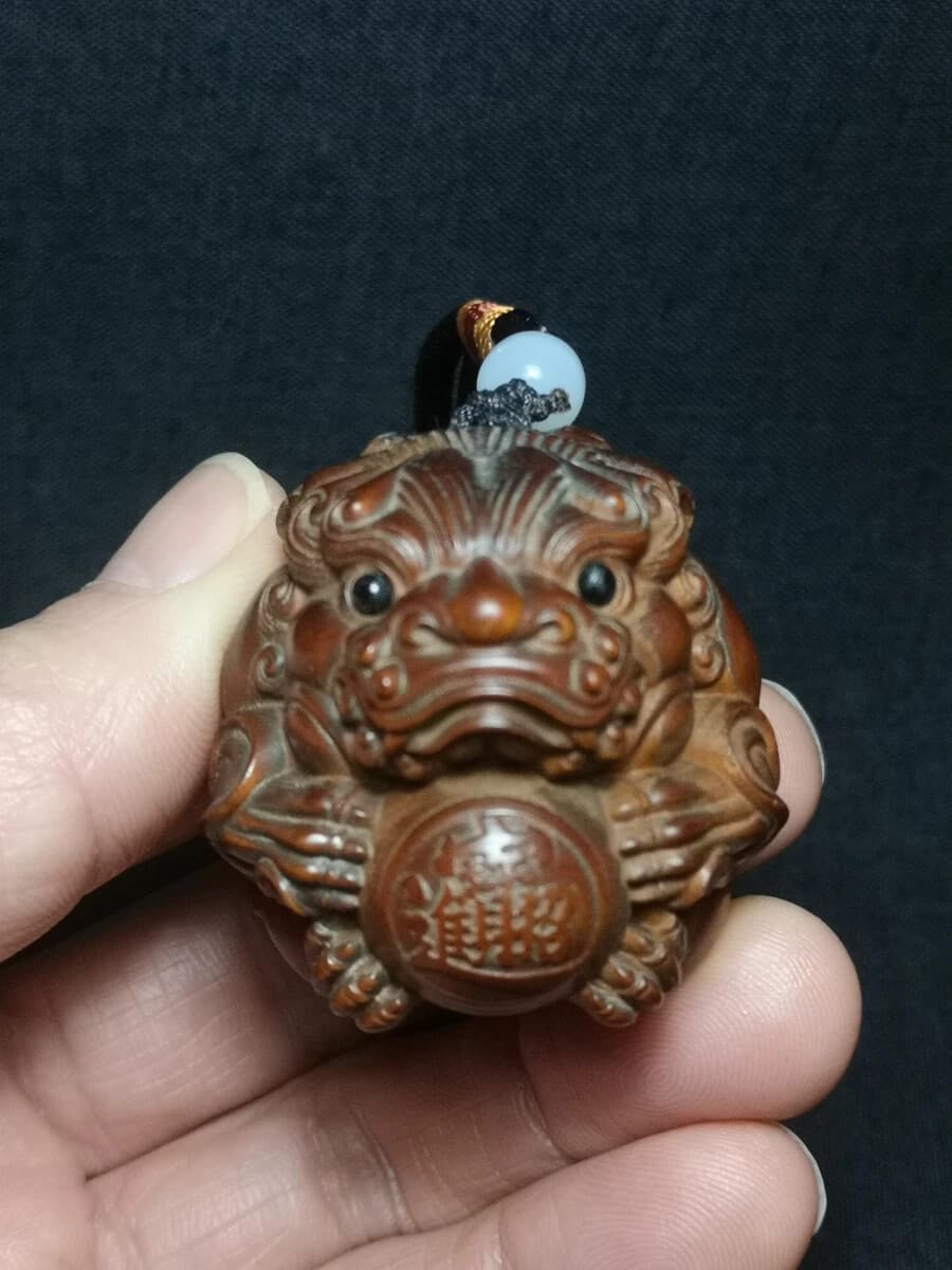 1919 Collectable Japanese Boxwood Hand Carved Lion Figure Statue Netsuke Gift 2
