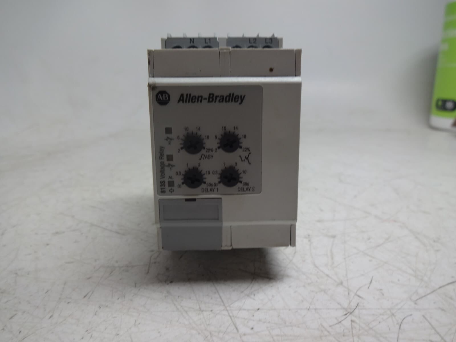 Allen Bradley 813S-V3-480V Series B Voltage Relay 3