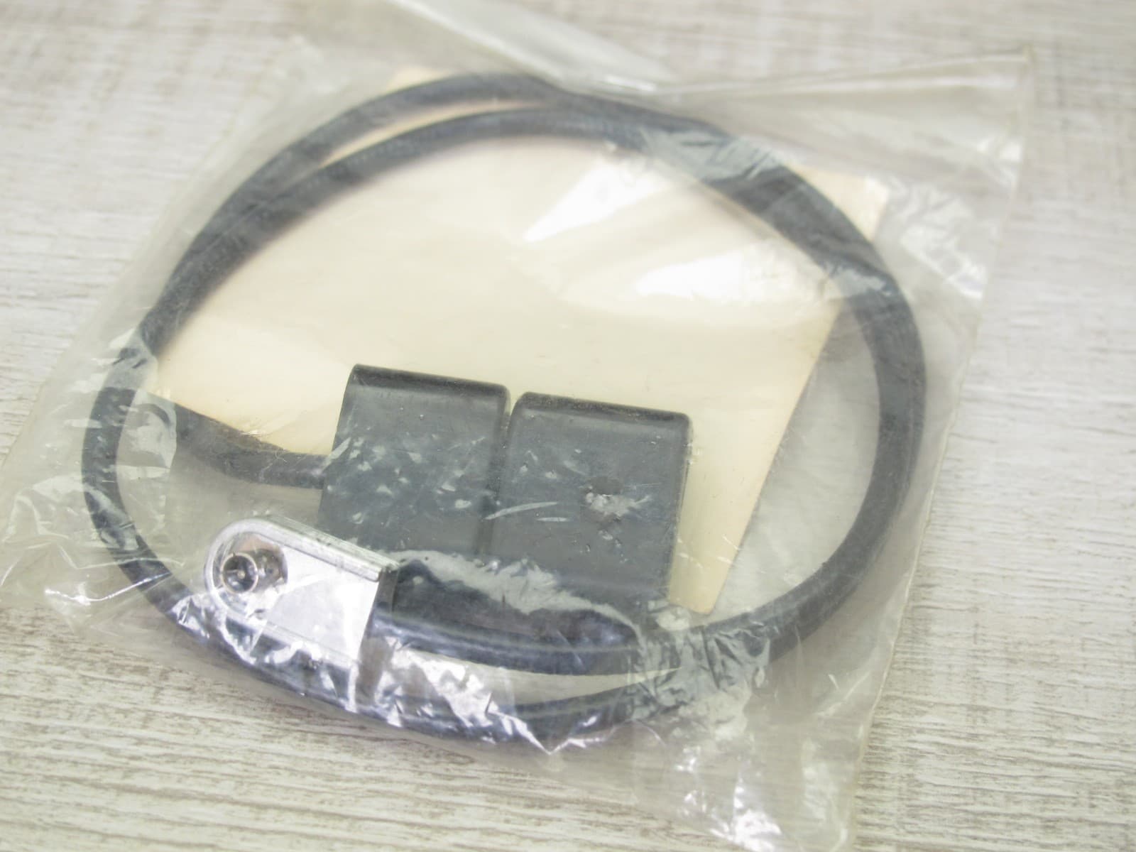 Leica E. Leitz No 15520 Flash Sync Cable Bi-post to PC for CEYOO New 2