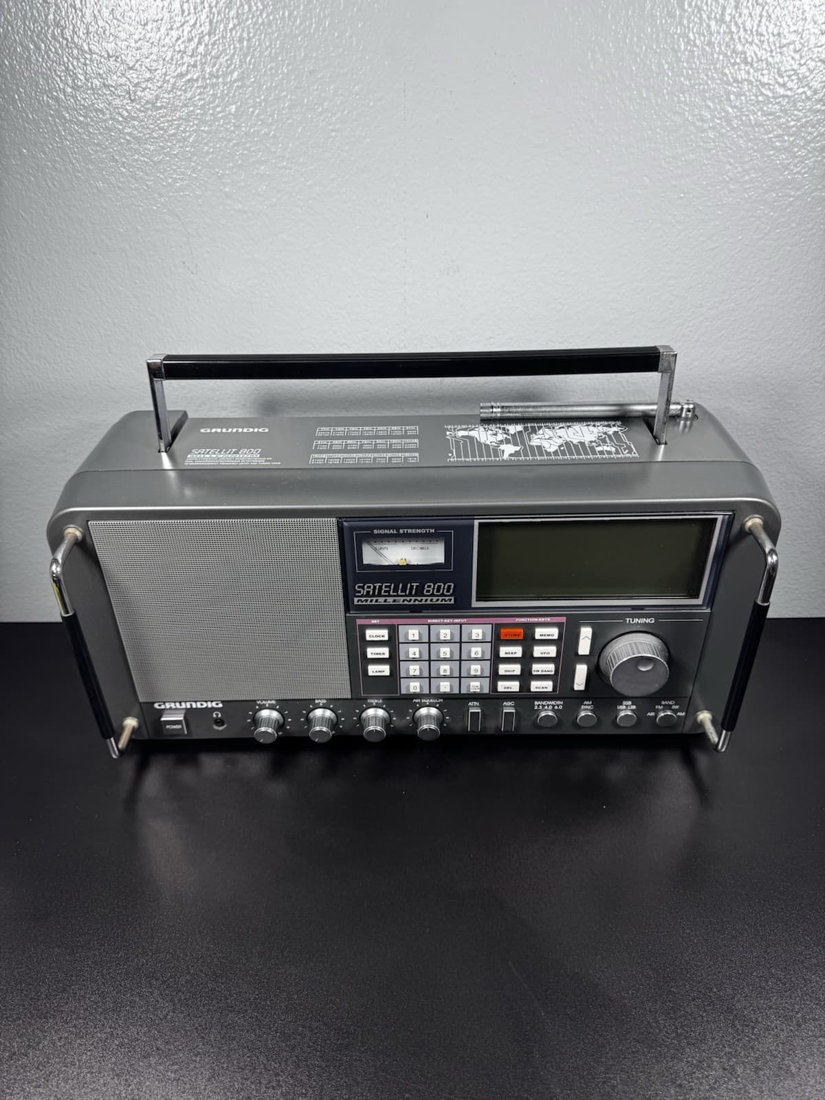 Grundig Satellit 800 Millennium Shortwave Receiver No power Supply 3