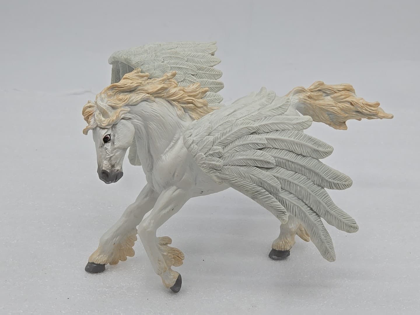 2007 Safari Ltd Pegasus Winged Horse Figure