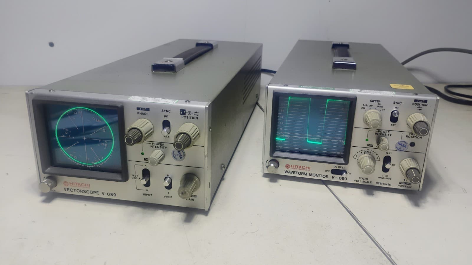 Very Clean Perfect Working Hitachi V-089 & V-099 Vectorscope & Waveform Monitor