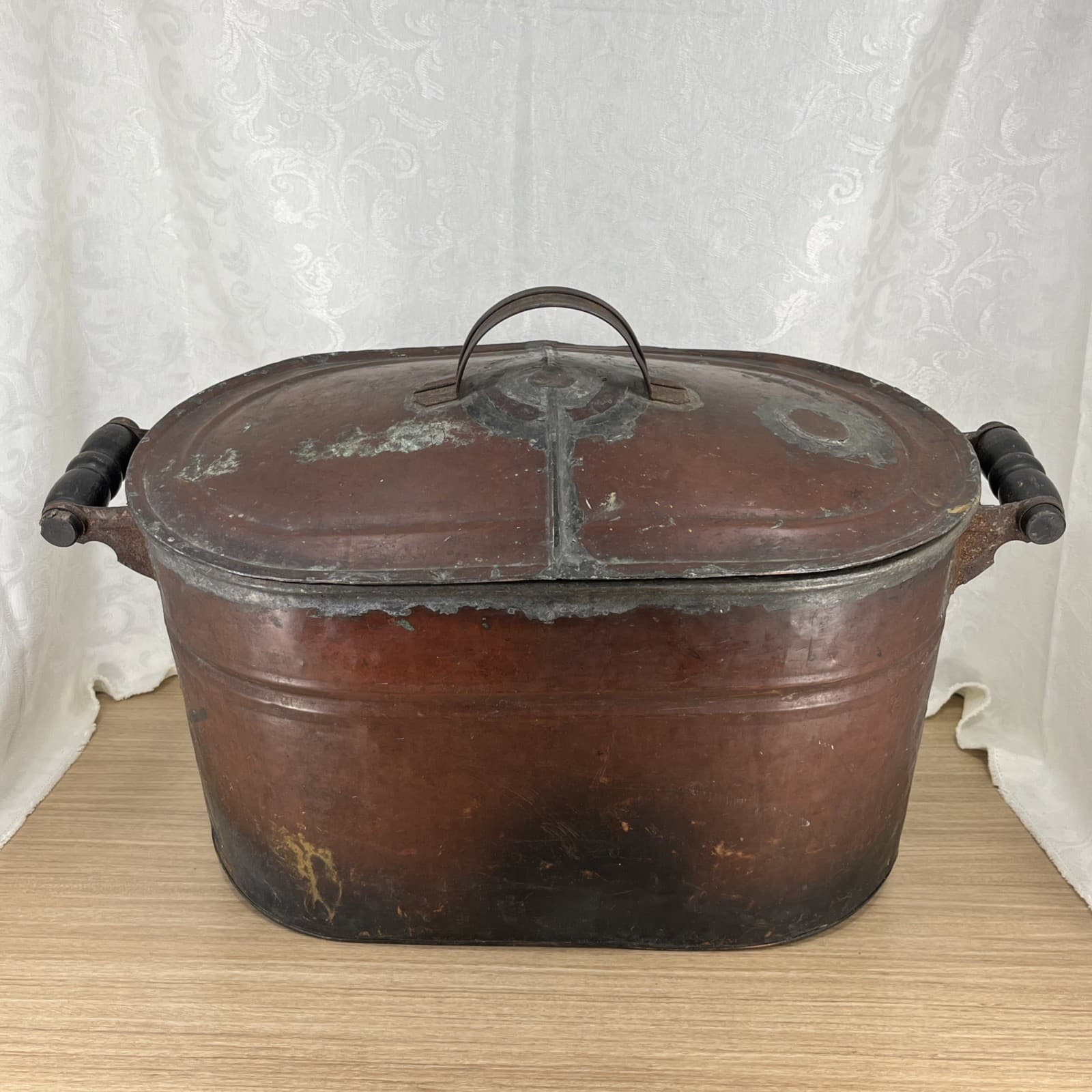 Antique Primitive Copper Boiler Wash Tub Pot/Canner Farm UNIQUE LID 26”L