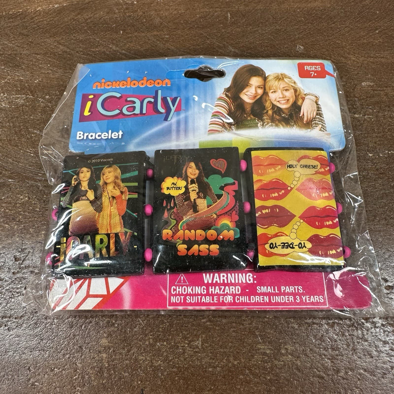 New 2010 Nickelodeon iCarly Bracelet Kids Jewelry New Old Stock