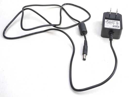 Walthers ~ Layout Control System 2-Amp 12-Volt Filtered DC Power Supply~ 942-110