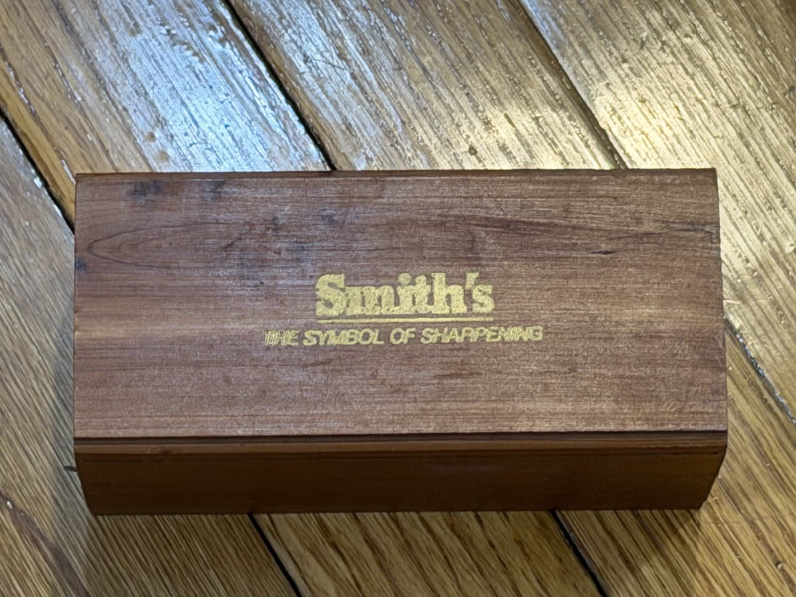 Smith's Sharpening Stone in Cedar Box - Small with 3 Stones 2.5" x 2.5" x 5" 2