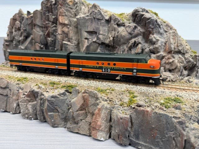 Intermountain Great Northern FT AB HO Locomotives with DCC & Sound 4