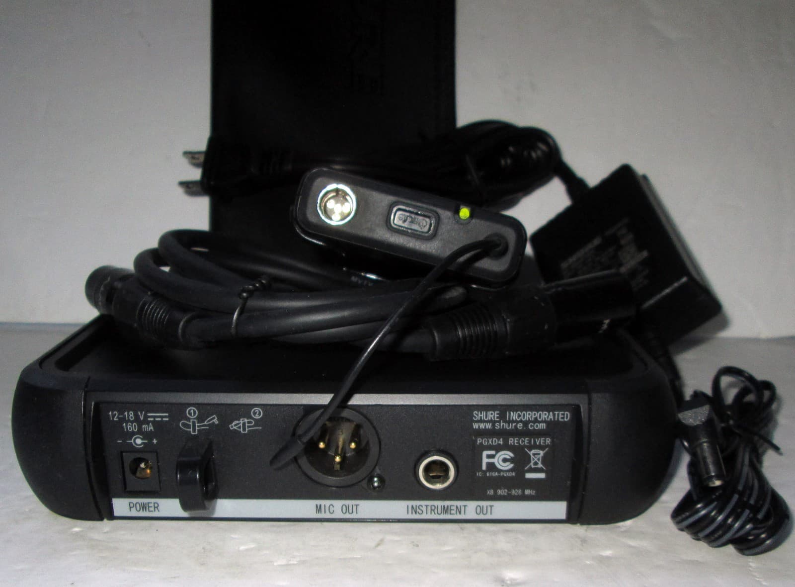 SHURE PGXD4-X8, PGXD1-X8 902-928 MHz Wireless Bodypack Transmitter & Receiver 4