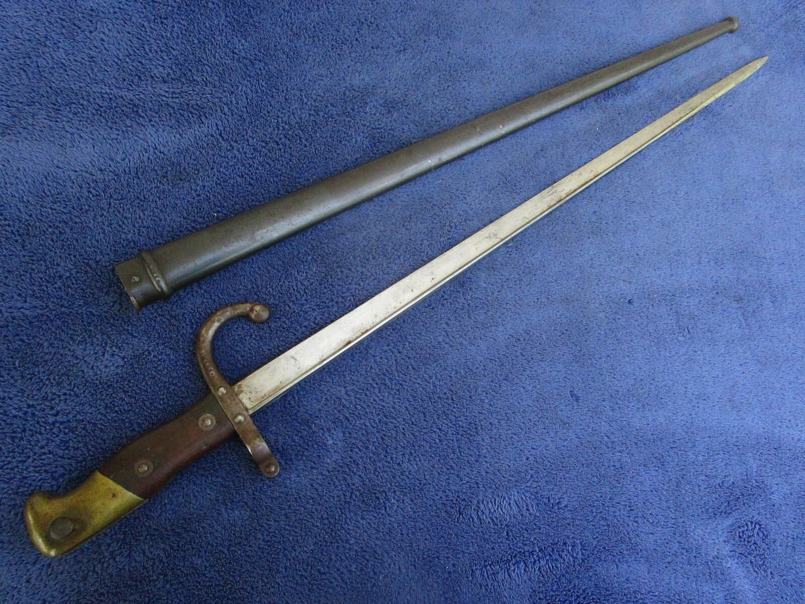 ORIGINAL ANTIQUE M1874 FRENCH GRAS RIFLE BAYONET AND SCABBARD MATCHING NUMBERS 2