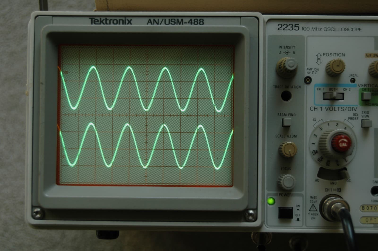 Tektronix 2235 AN/USM488 100MHz Two Channel Oscilloscope, Two Probes, Power Cord 5
