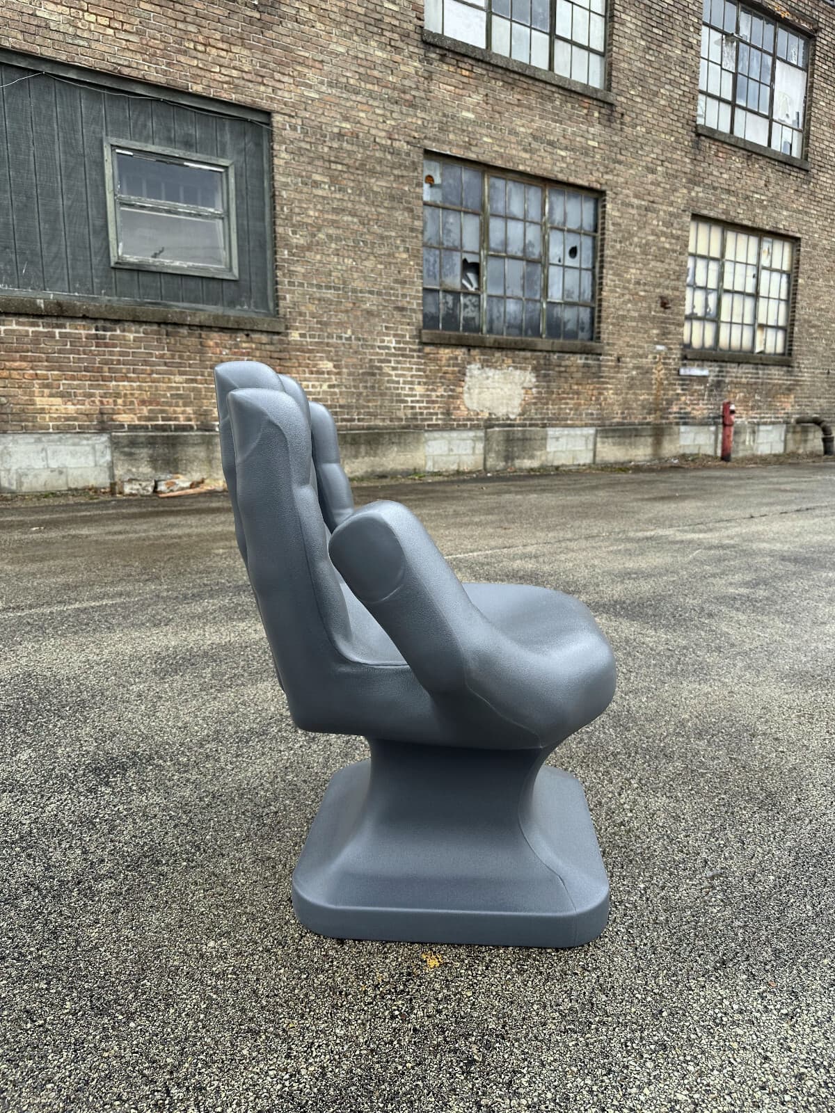 Dark Gray left HAND SHAPED CHAIR 32" tall adult size 70's Retro iCarly NEW 4