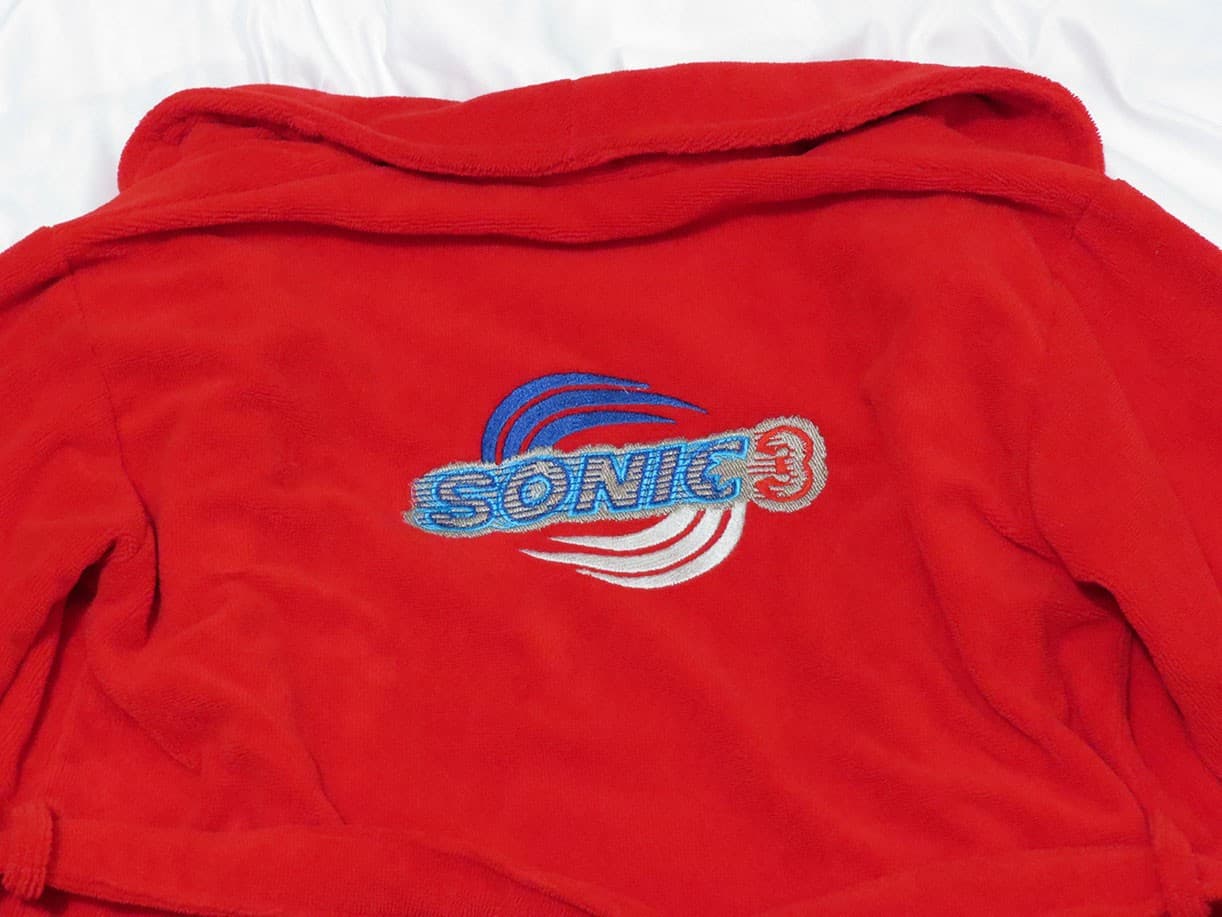 Sonic the Hedgehog 3 Movie Cast & Crew Red Embroidered Robe Size Small/Medium 2