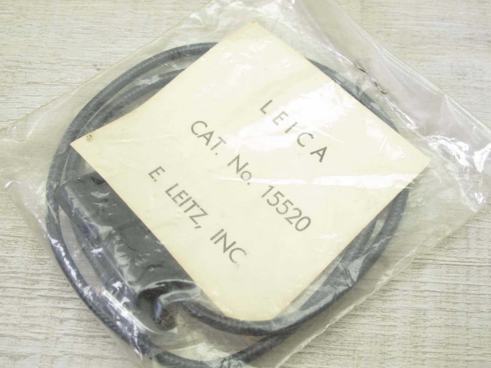 Leica E. Leitz No 15520 Flash Sync Cable Bi-post to PC for CEYOO New