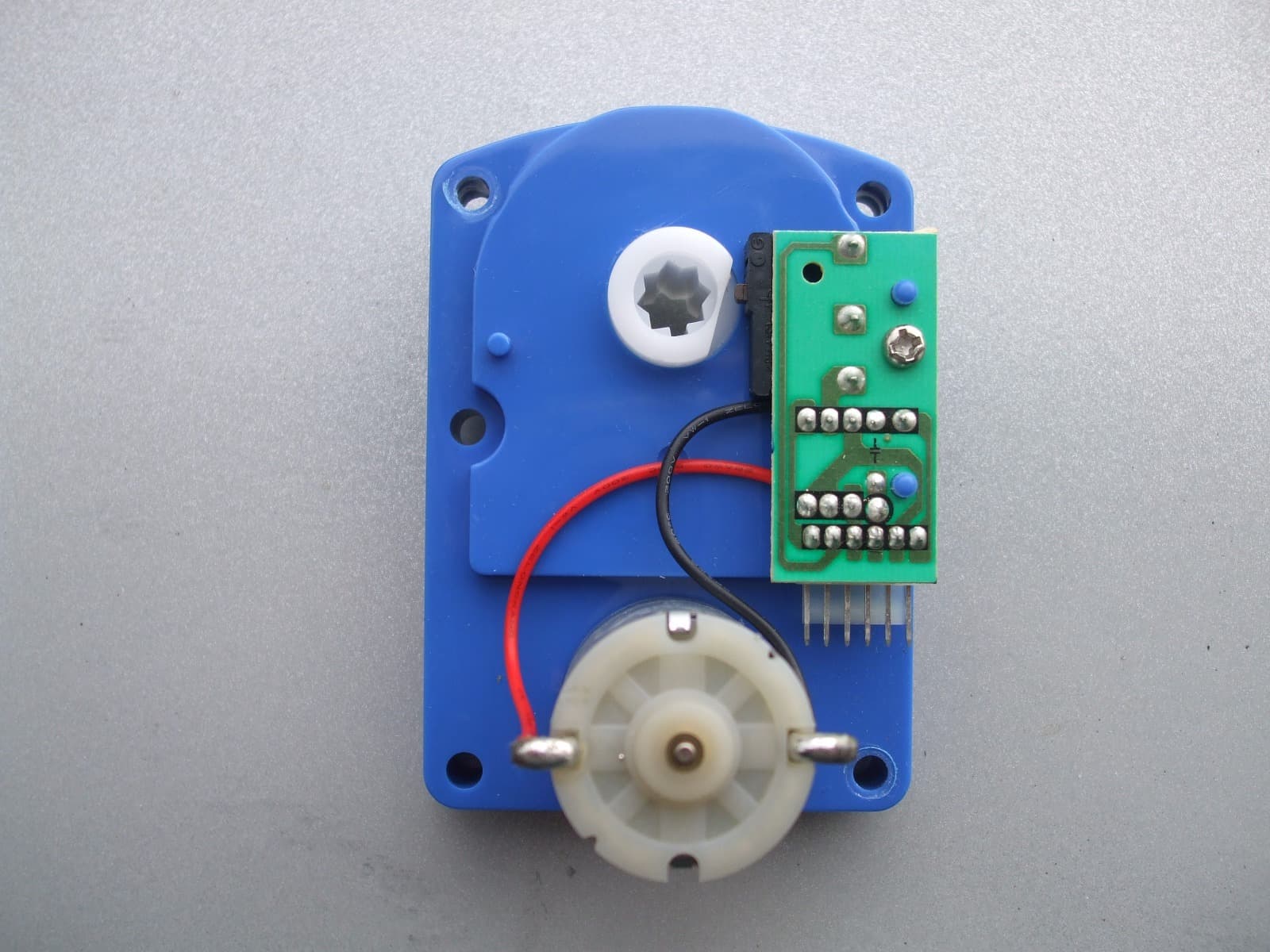 Seaga model UBS 618 combo vending machine snack or drink motor 2