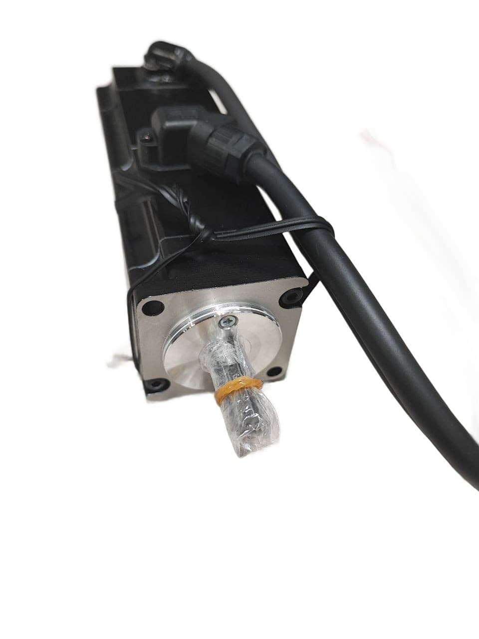 Yaskawa SGMMS-01A3C6E - servo motor