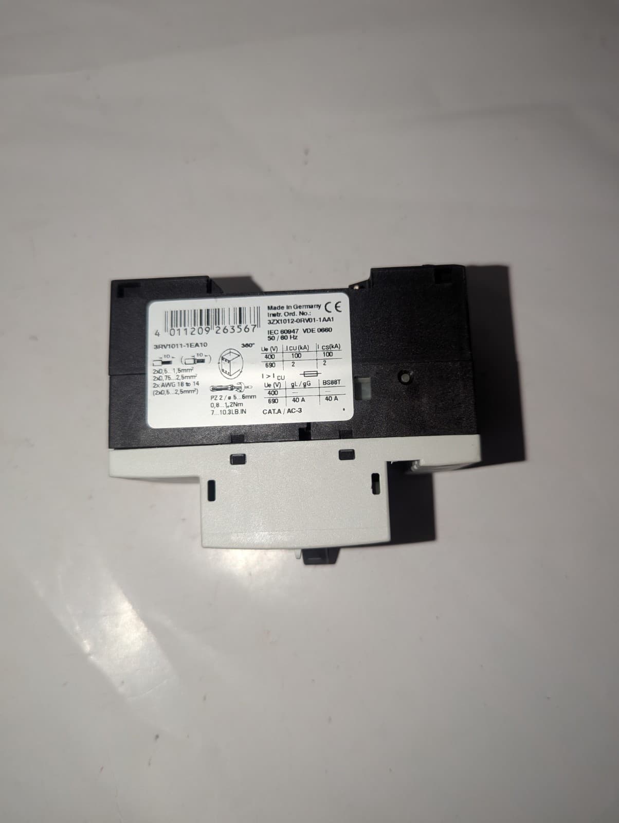 NEW GENUINE SIEMENS 3RV1011-1EA10 MANUAL MOTOR CONTROLLER 5