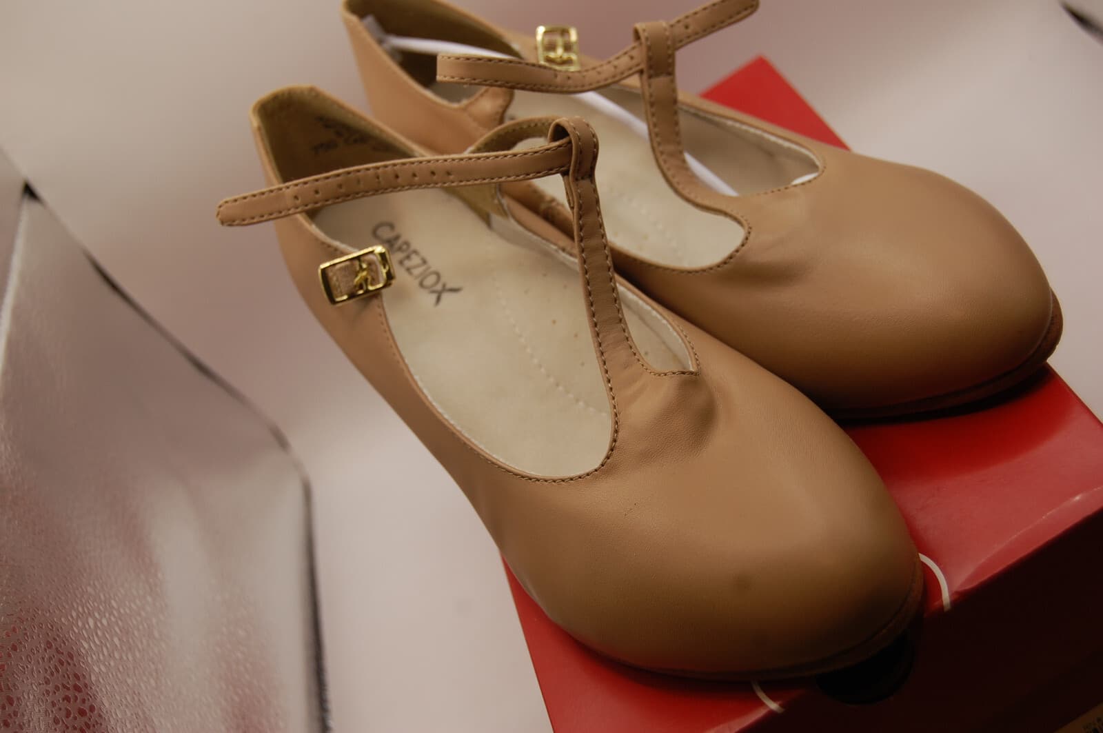 NIB Capezio Jr. Footlight T Character Shoe 750 $58.99  CAR 8 W Wide Not ret 2