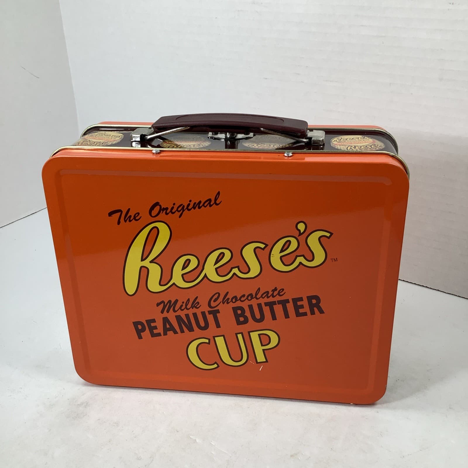 Reese's Peanut Butter Cup VINTAGE METAL COLLECTORS TIN LUNCH BOX Late 90's 5