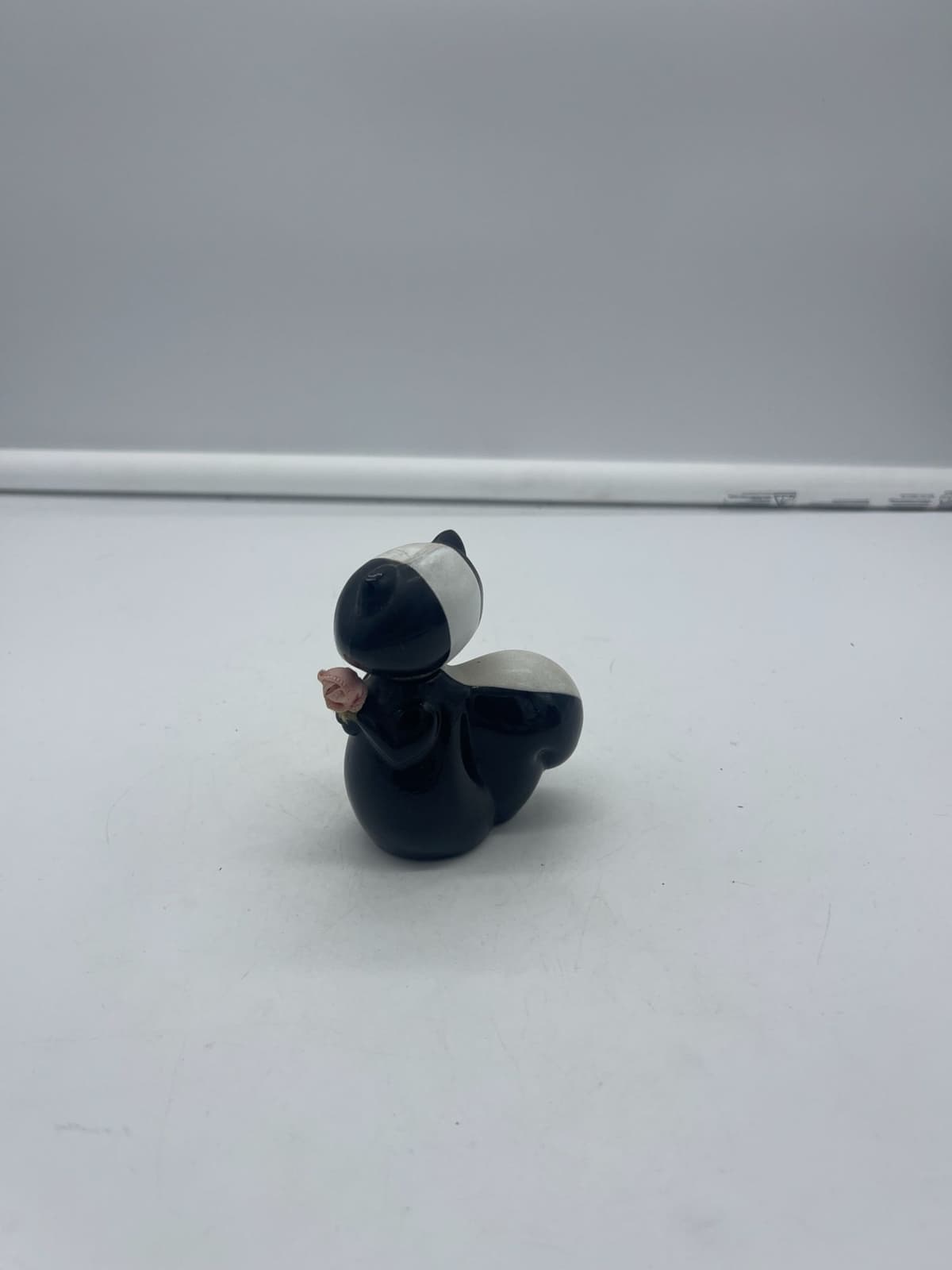 Vintage Avon Cute Skunk Perfume Bottle Figurine 3