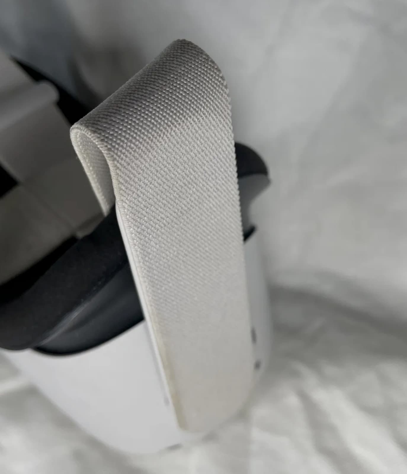 Oculus Meta Quest 2 256GB VR Headset - White Headset ONLY No Controllers 5