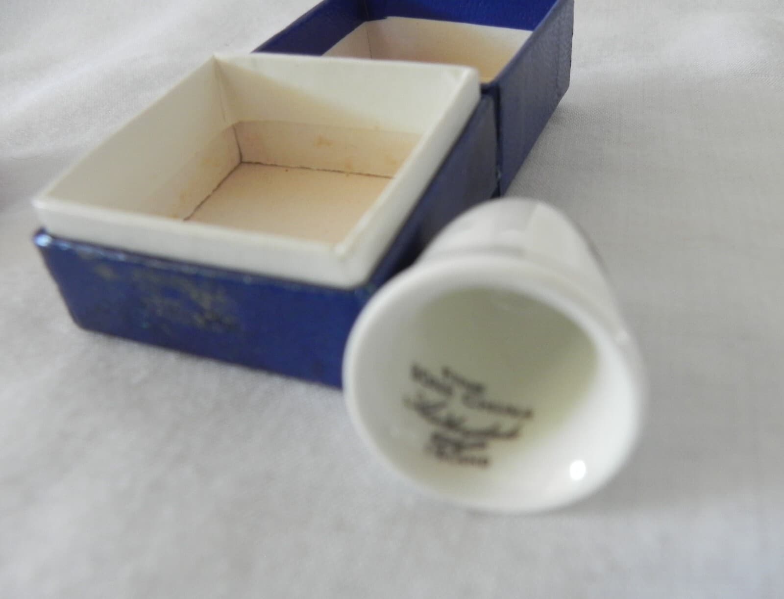 Ashleydale Staffordshire England BUTTERFLY THIMBLE Fine Bone China 4