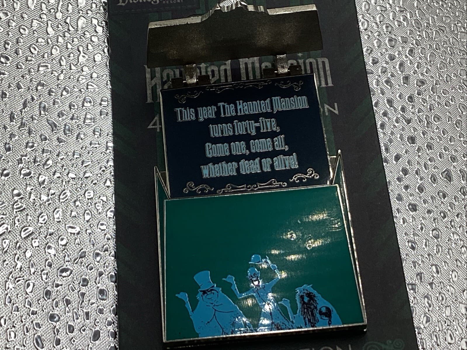 Disney Le 1500 Haunted Mansion Pin And Nightmare For Christmas Jack Pin￼ 4