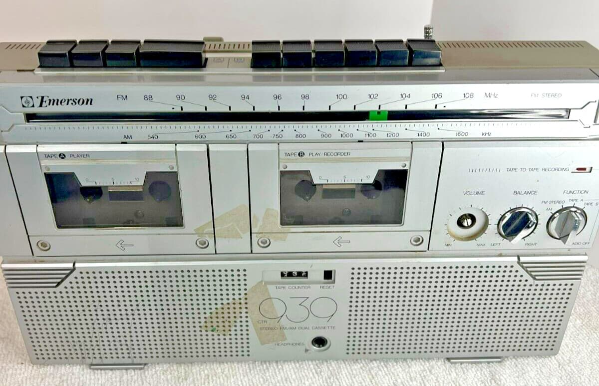 Vintage Emerson CTR 939 Boombox Dual Cassette Stereo AM/FM RADIO WORKS ONLY READ