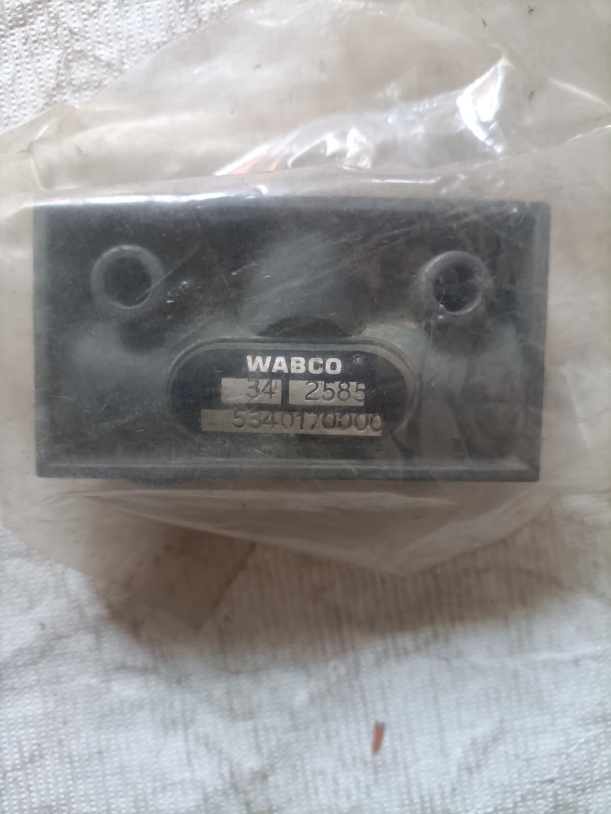 WABCO 5340170000 PNEUMATIC SHUTTLE VALVE
