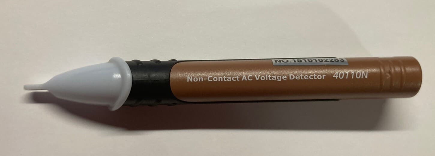 SOUTHWIRE TOOLS AC VOLTAGE DETECTOR / FLASHLIGHT, 100V-1000V, Model 40110N 3