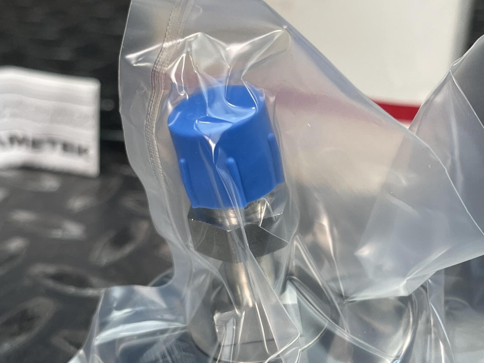 Ametek P 1535 Corrosion Resistant Gauge 200 PSI 2" Face CBM Connector NEW 3